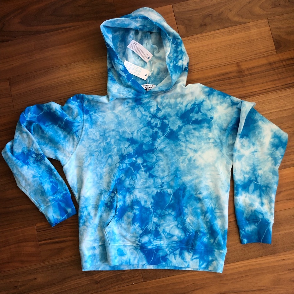 NWT Frankie’s Bikinis Aiden Hoodie in Blue Ocean Tie Dye